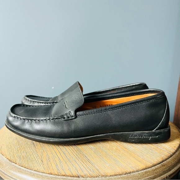 Salvatore Ferragamo Black Leather Loafers - Picture 2 of 10